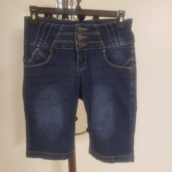 Shorts Jean - Picture 1 of 3